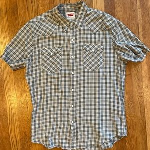 Levi’s shirt